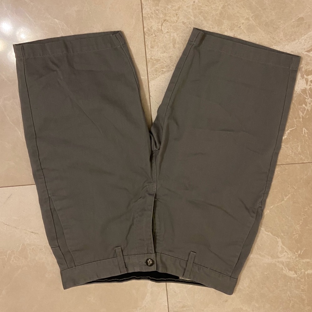 Volcom shorts size 28